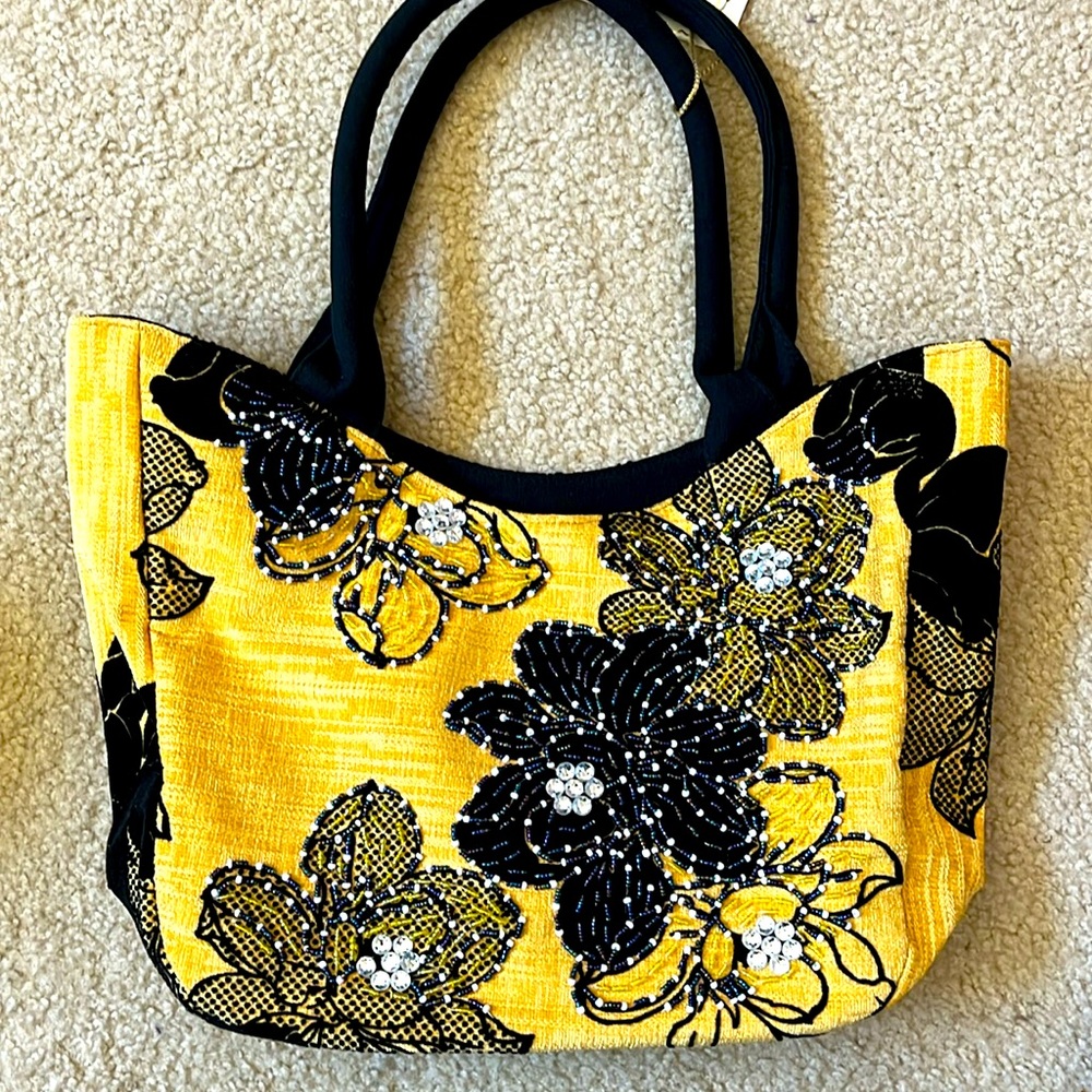 Nancy’s Handbags Shoulder Bag